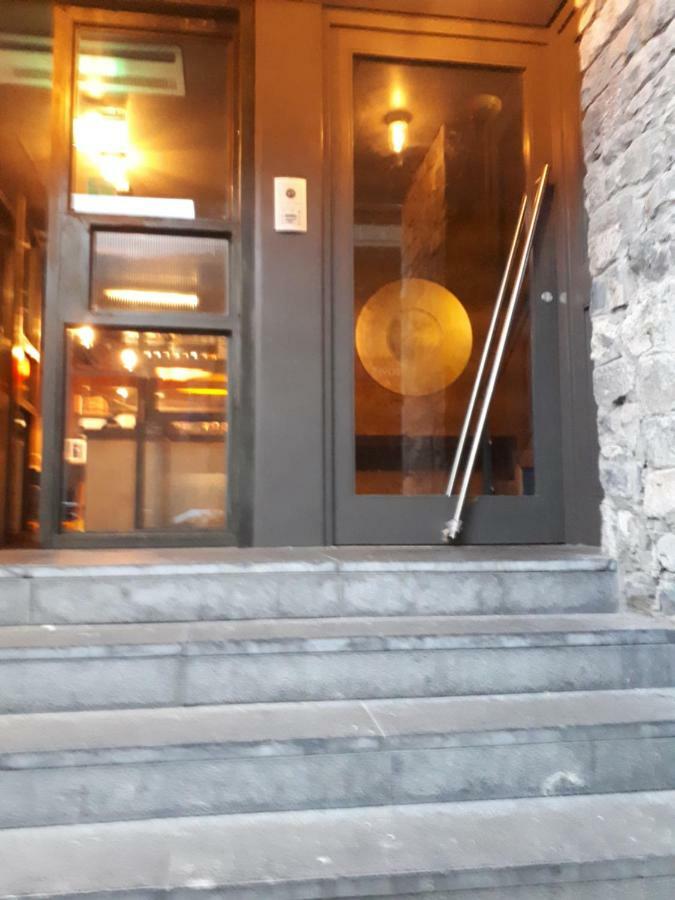Luxurious Penthouse Apartment 1 , City Centre Килкени Екстериор снимка